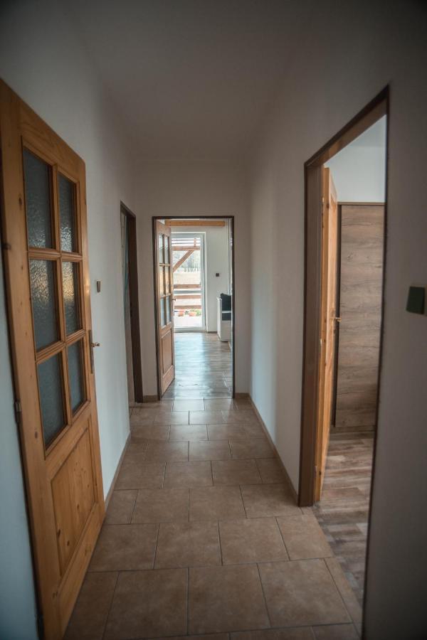 Apartmany Ve Mlejne Cachrov Exterior foto