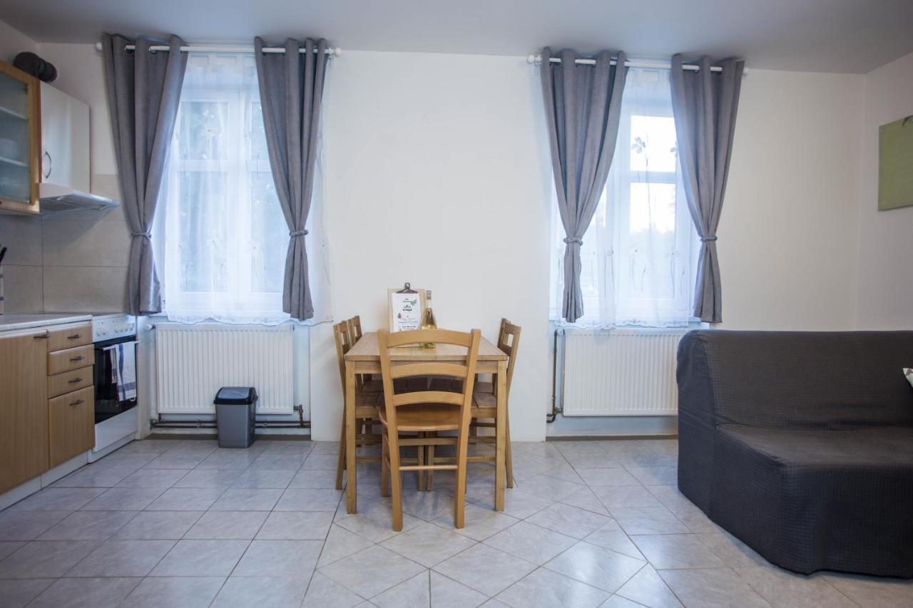 Apartmany Ve Mlejne Cachrov Exterior foto
